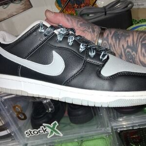 Brand New No Original Box Never Worn Nike Men's Black and White Sneakers